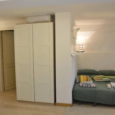 アパート Monolocale Samira